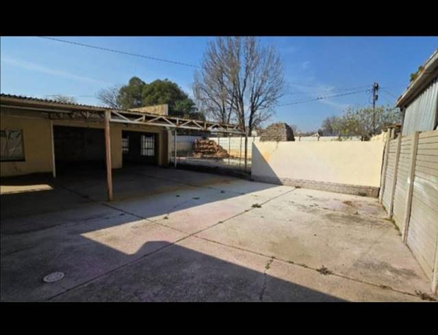 4 BEDROOM HOUSE FOR SALE IN VAAL PARK EXT 1